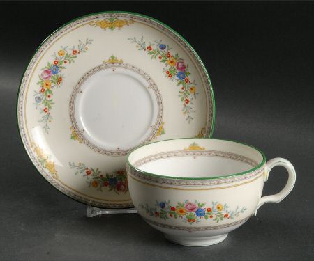 Stanwood Oversized Cup & Saucer Set