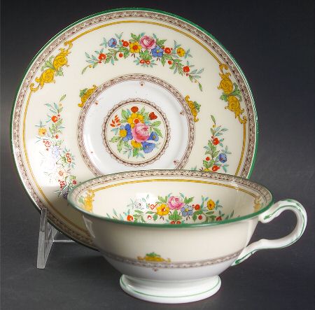 Stanwood Footed Cup & Saucer Set