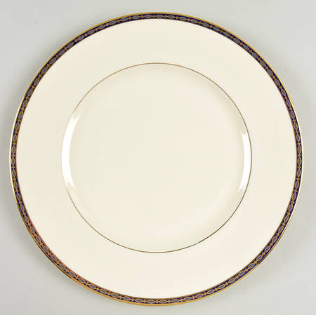 St. James Dinner Plate