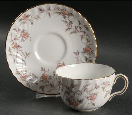 Suzanne Flat Cup & Saucer Set