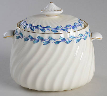 Turquoise Wreath Sugar Bowl & Lid