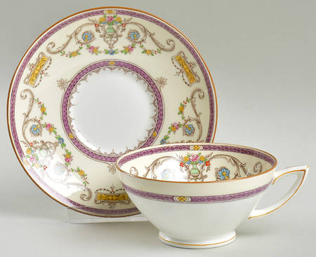 Tweedsmuir Footed Cup & Saucer Set