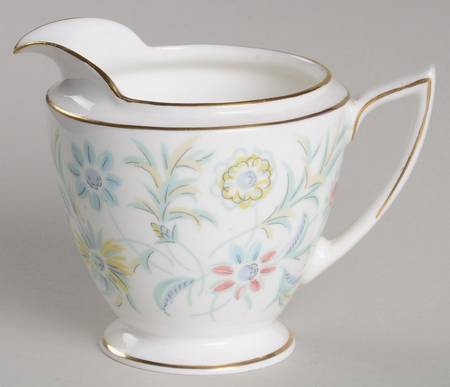 Vanessa Mini Creamer
