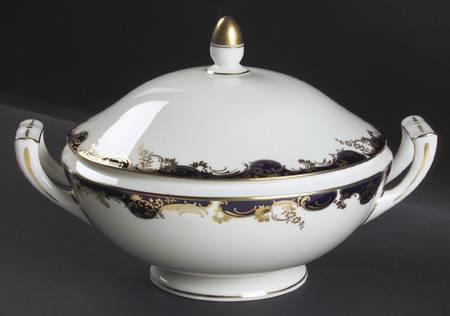 Versailles Round Covered Vegetable