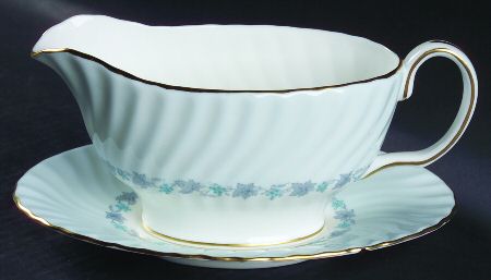 Vineyard Blue Gravy Boat & Underplate