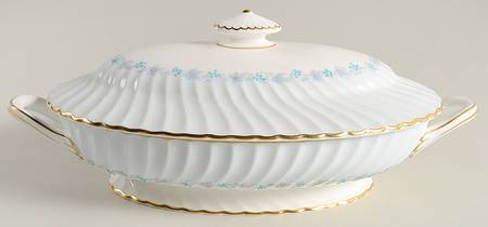 Vineyard Blue Oval Covered Vegetable