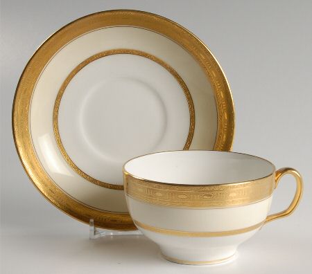 Wellington Flat Cup & Saucer Set