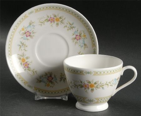Wildmoor Footed Cup & Saucer Set