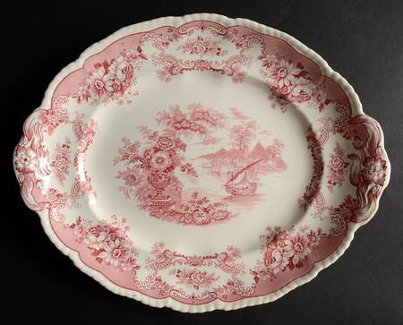 Bombay Red (Scalloped) 14" Oval Serving Platter