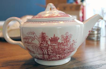 Bombay Red (Smooth) Teapot & Lid