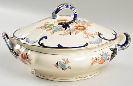 4109 Oval Covered Vegetable