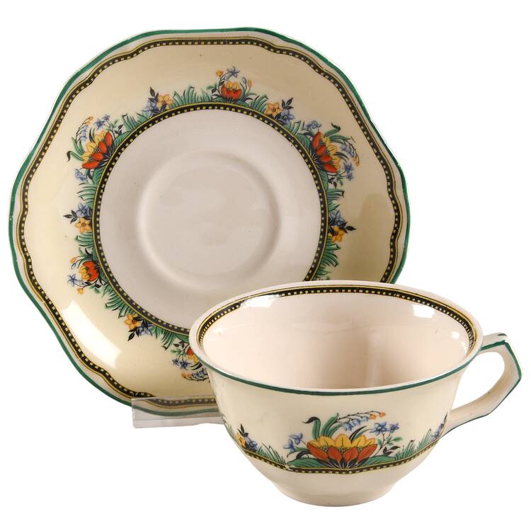 Lily Flat Cup & Saucer Set