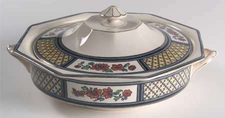 Lowestoft Round Covered Vegetable