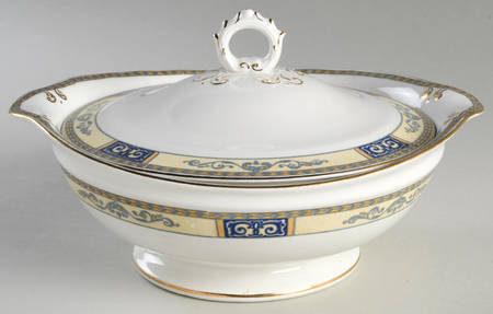 MAD31 Round Covered Vegetable by John Maddock & Sons