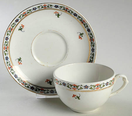MAD6 Flat Cup & Saucer Set