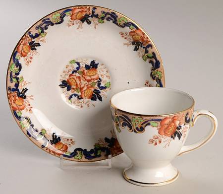 Majestic (Smooth Edge) Footed Cup & Saucer Set