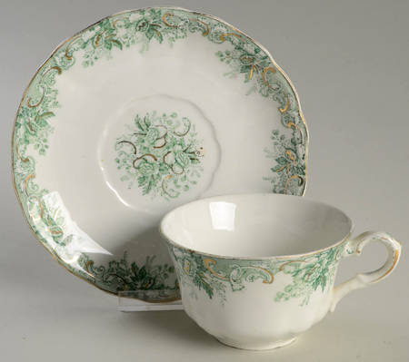 Majestic Green (Scalloped, Gold Accent) Flat Cup & Saucer Set
