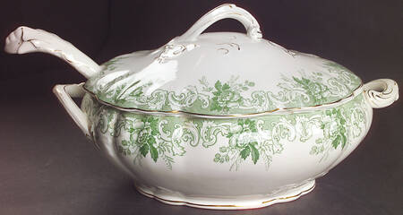 Majestic Green (Scalloped, Gold Accent) Oval Tureen & Lid and Ladle
