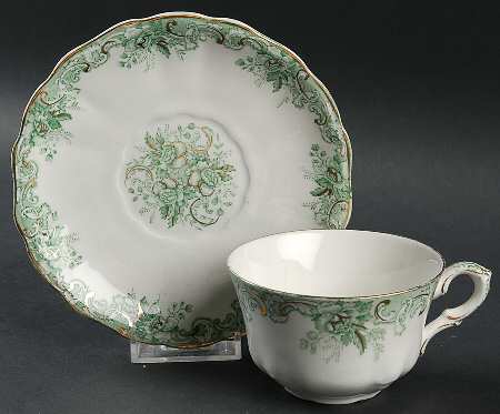 Majestic Green (Scalloped, Gold Accent) Flat Cup & Saucer Set