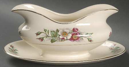 Montana Gravy Boat with Attached Underplate