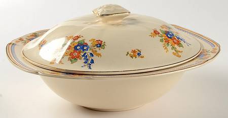 Royal Cameronian Round Covered Vegetable