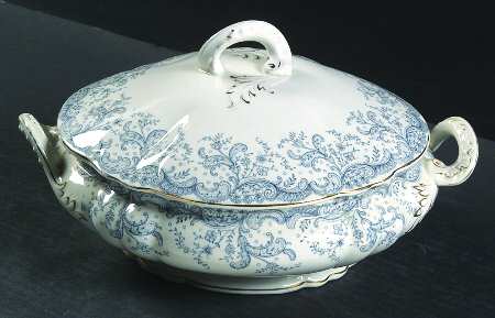 Seville Blue Oval Covered Vegetable