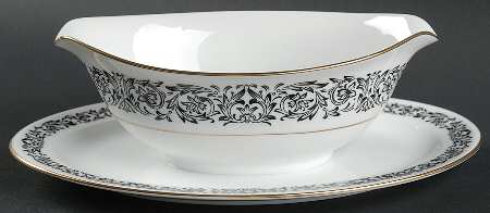 Corona Gravy Boat with Attached Underplate