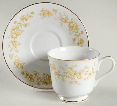 Meredith Footed Cup & Saucer Set