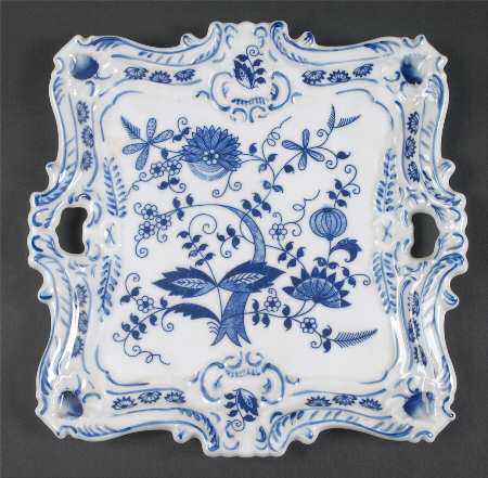 Blue Onion Square Handled Cake Plate
