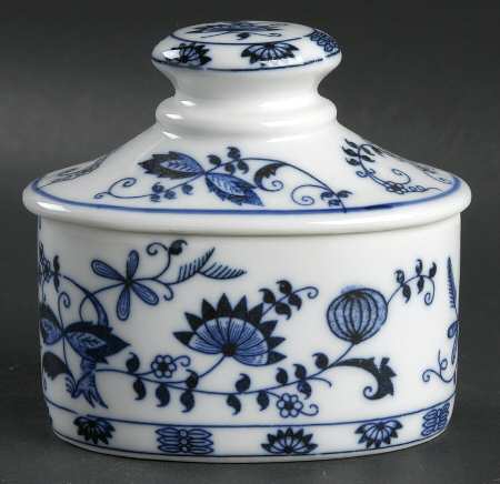 Blue Onion Oval Box & Lid