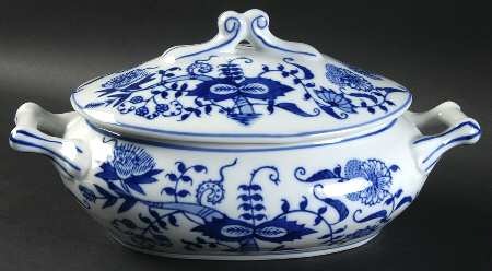 Blue Onion Small Oval Covered Vegetable