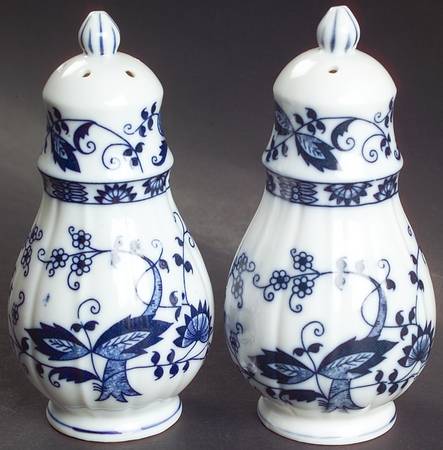 Blue Onion Salt & Pepper Set