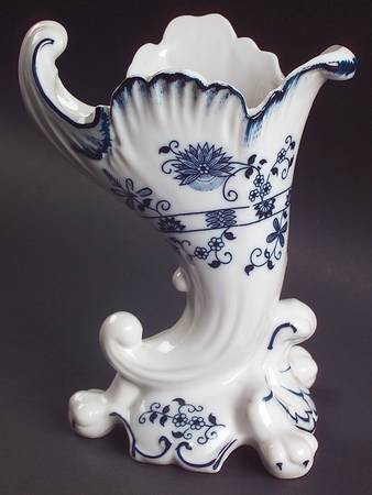 Blue Onion 6" Cornucopia Vase