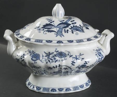Blue Onion Oval Tureen & Lid