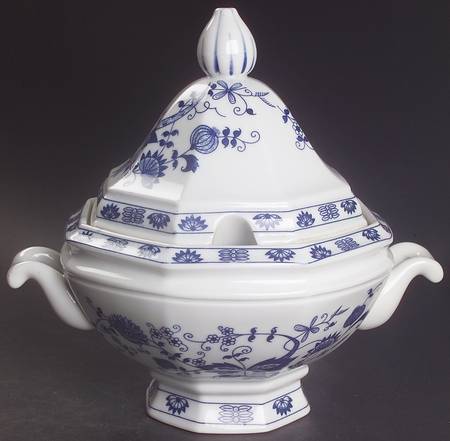 Blue Onion Octagonal Tureen & Lid