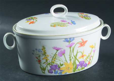 Day Lily 2 Quart Oval Covered Casserole