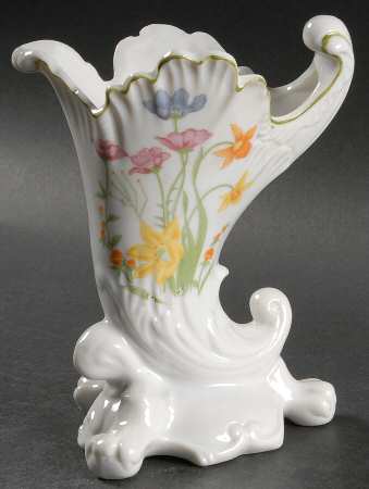 Day Lily 6" Cornucopia Vase
