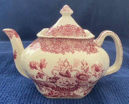 Ascot Red Teapot & Lid