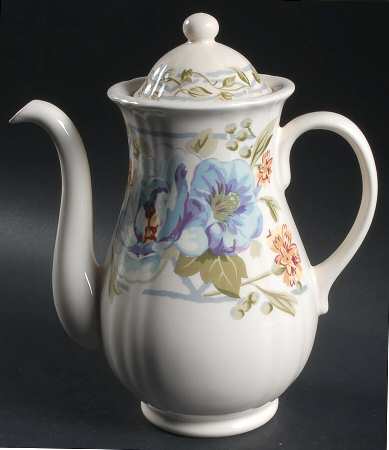 Beauvais Coffee Pot & Lid