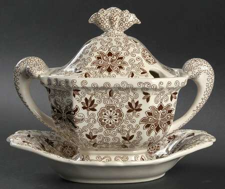 Bow Bells Brown Sauce Boat & Lid with Underplate