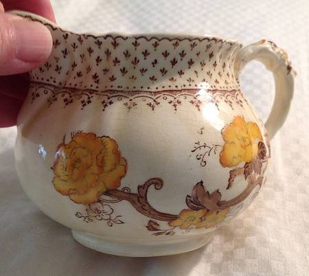 C4247 Creamer