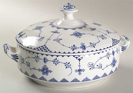 Denmark Blue Round Covered Vegetable