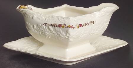 Friarswood Gravy Boat with Attached Underplate