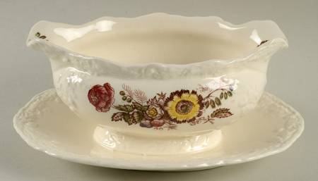 Friarswood Gravy Boat with Attached Underplate