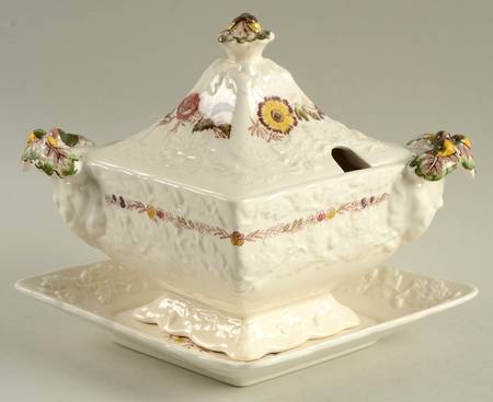 Friarswood Sauce Boat & Lid with Underplate