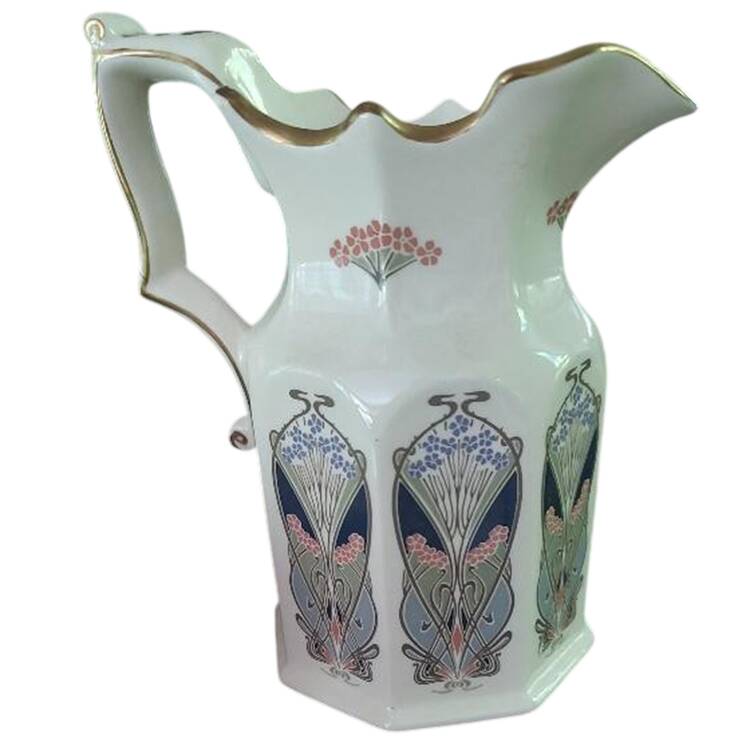 Ianthe 14 Oz Pitcher