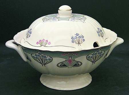 Ianthe Tureen &  Lid