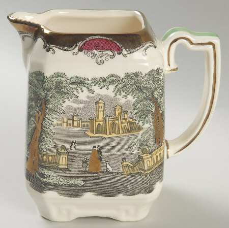 Leeds Square Fan Creamer