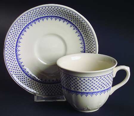 Louise Flat Cup & Saucer Set