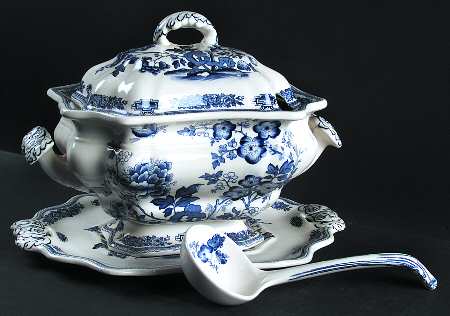 Manchu Blue Tureen & Lid w/Ladle & Underplate